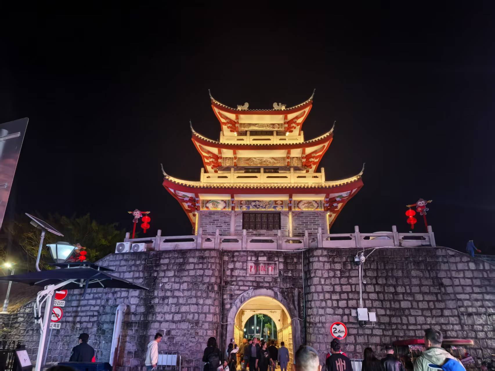 LED洗墙灯的优势与应用场景 