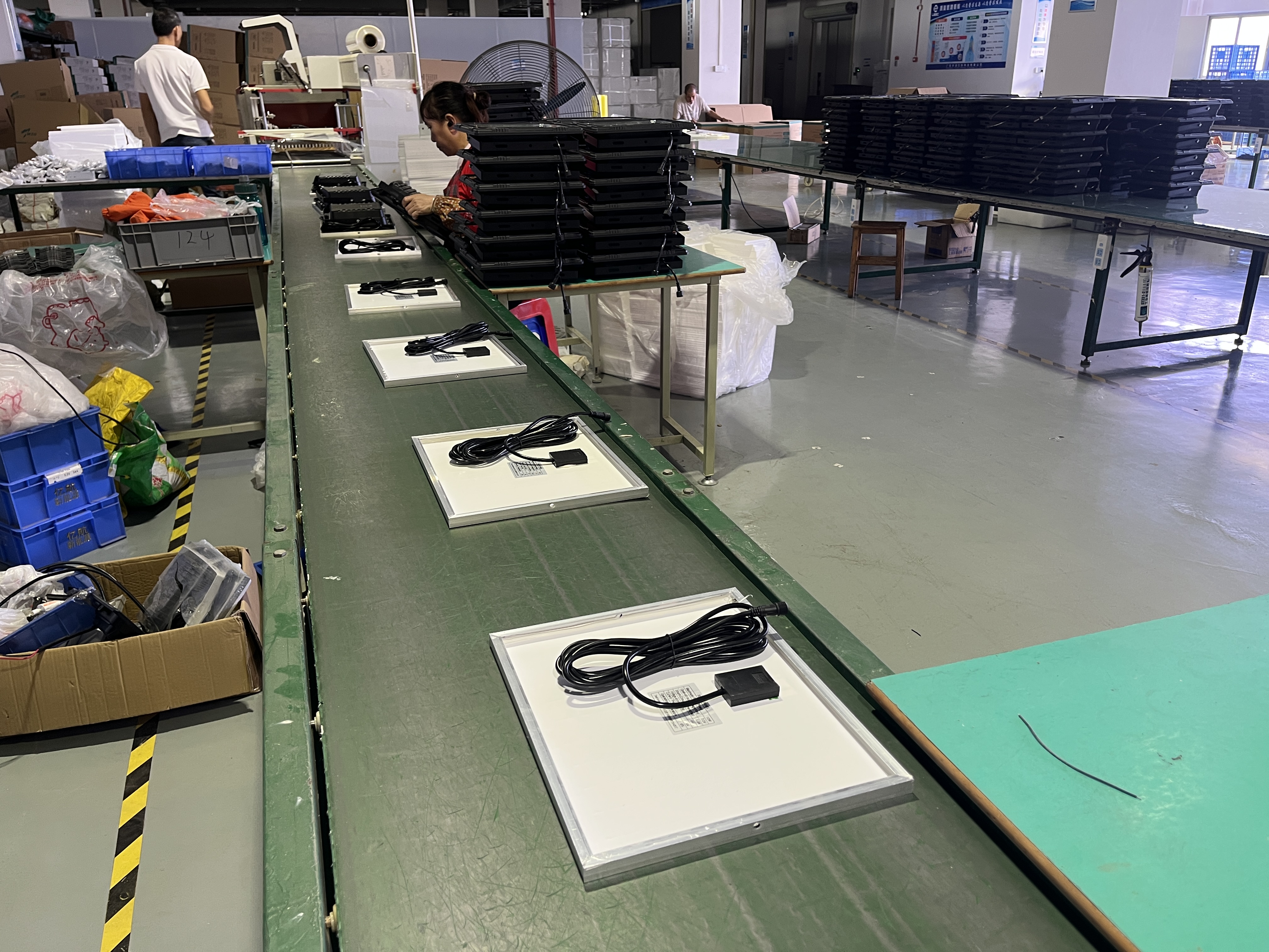 太阳能投光灯-聚宝盆-ABS款(图4) 太阳能投光灯-聚宝盆-ABS款(图4)