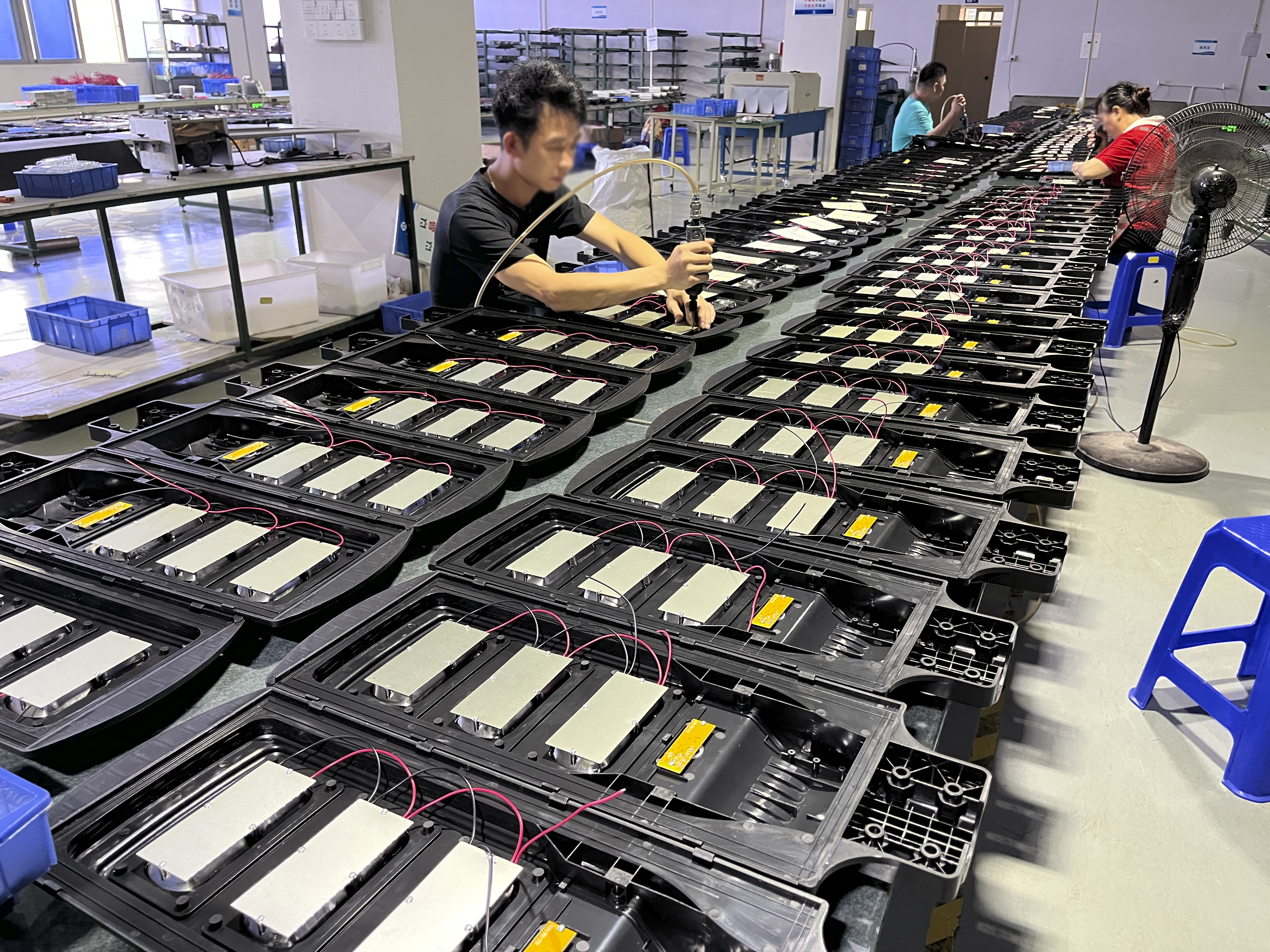 太阳能一体化路灯-王者(图7) 太阳能一体化路灯-王者(图7)